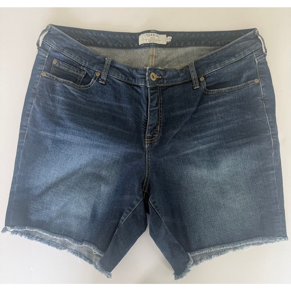 Torrid Distressed Frayed Cut Off Denim Shorts Plus Size 20